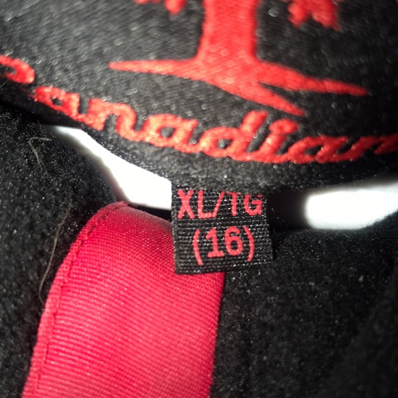 Red winter coat - Picture 6 of 6